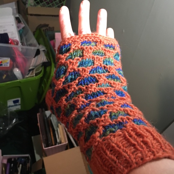 Eco brand fingerless gloves NWT - Picture 6 of 7